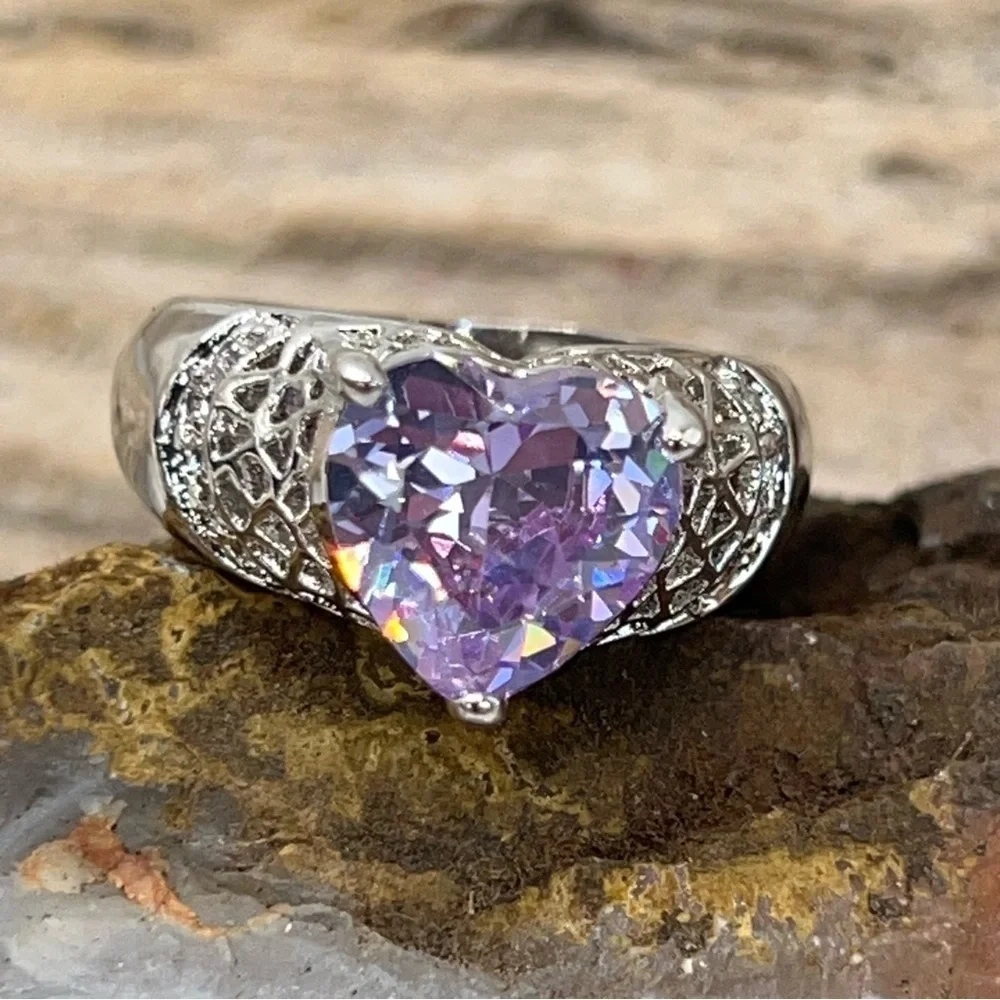 Elegant Silver and Purple Heart Ring